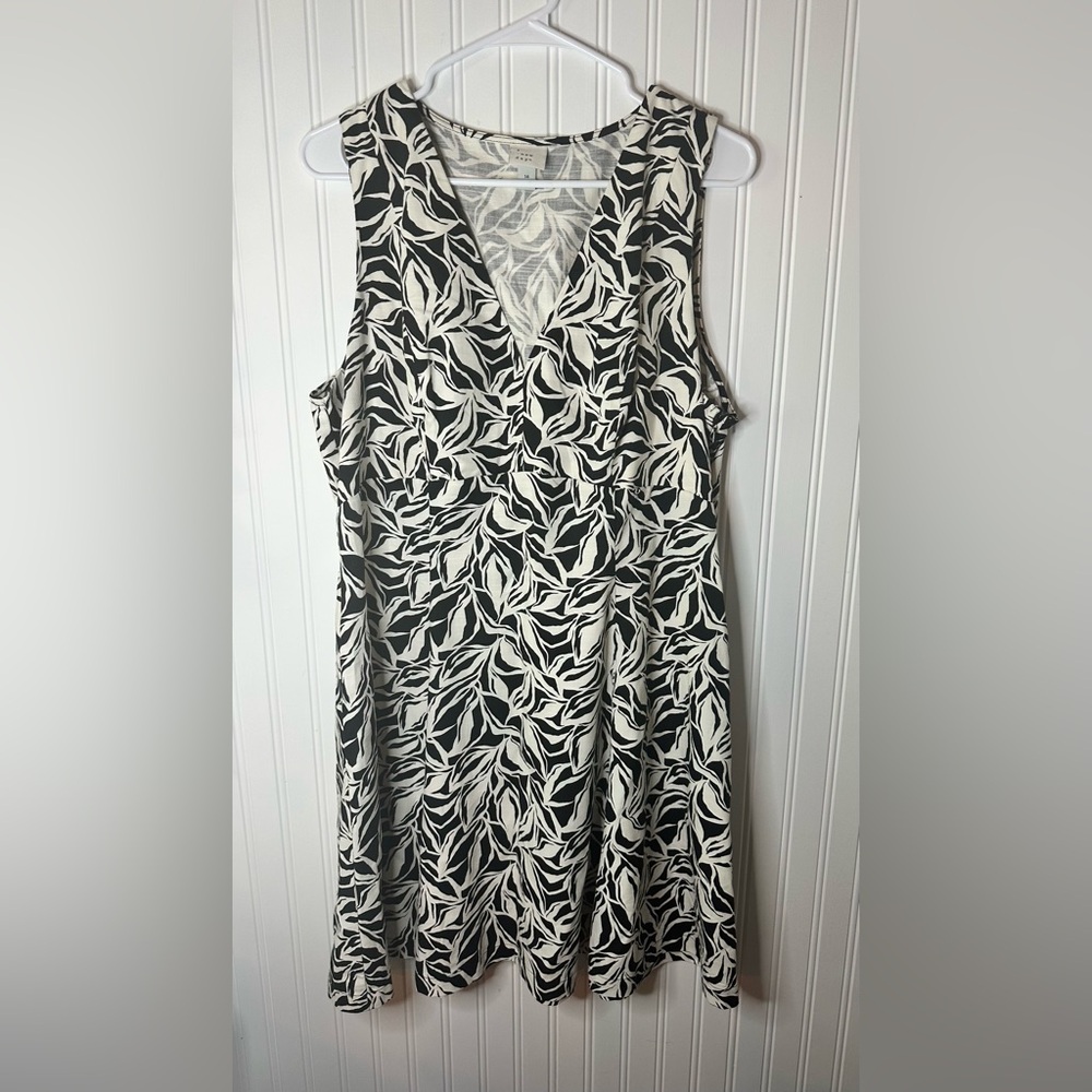 A New Day Black and White Leaf Pattern Mini Dress